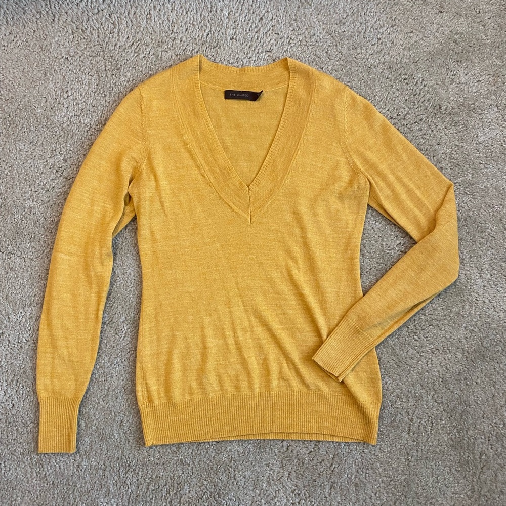 The Limited V-Neck Yellow Merino Wool Thin Sweater